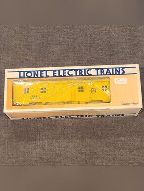 🚂Lionel Electric Trains Yellow Boxcar Illuminated Penn Bunk Car🚂